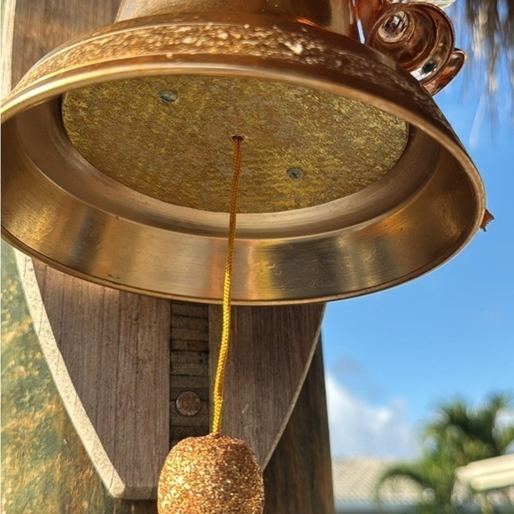 Vintage 🎉HP🎉 Christmas Bell 1960’s musical Christmas bells in the original box. - Picture 9 of 9